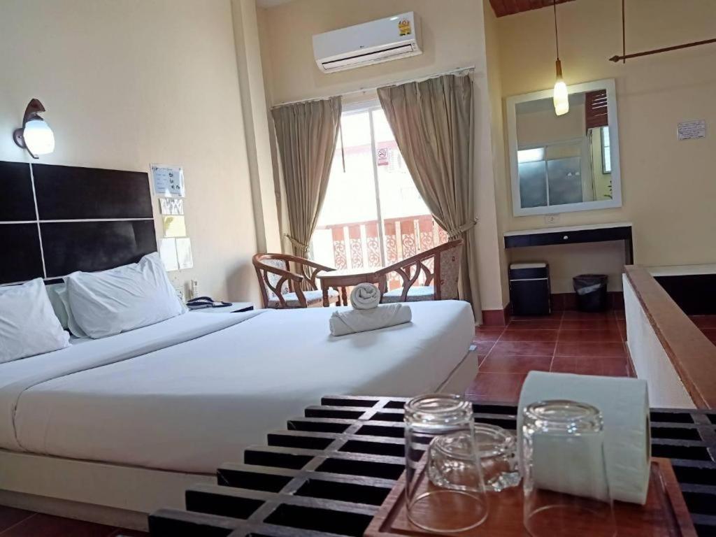 V.Hotel & Resort Hat Yai Exterior foto