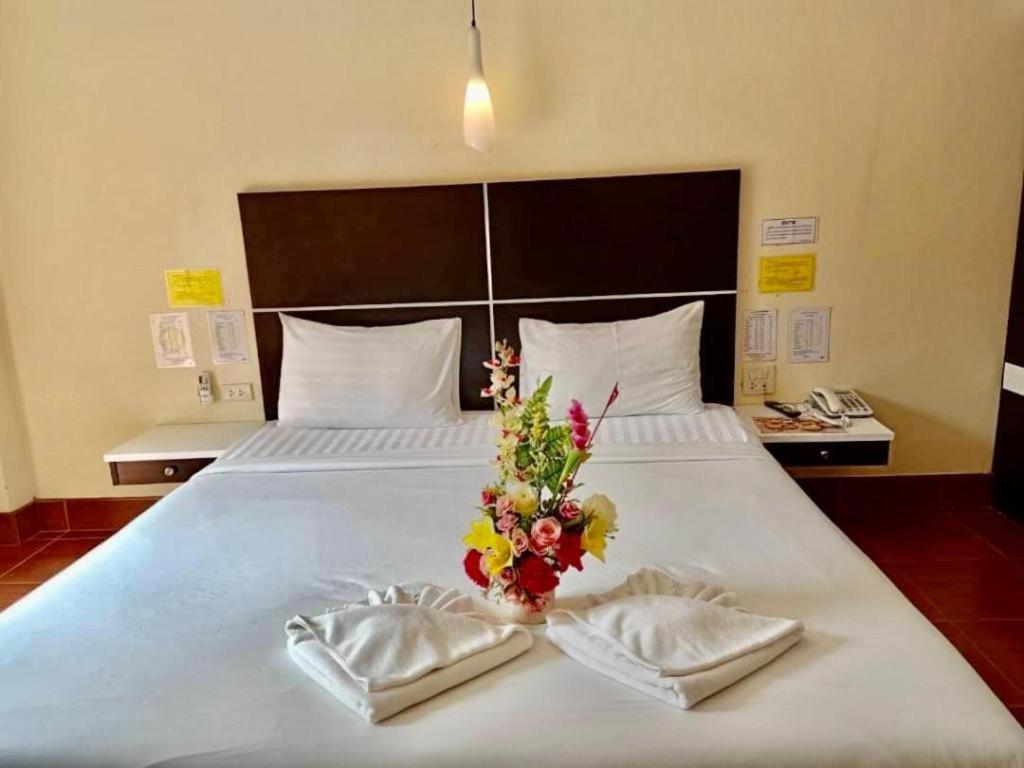 V.Hotel & Resort Hat Yai Exterior foto